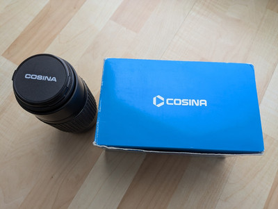 Cosina AF Zoom Objektiv 100-300mm F 5.6-6.7 MC Macro Canon mit OVP