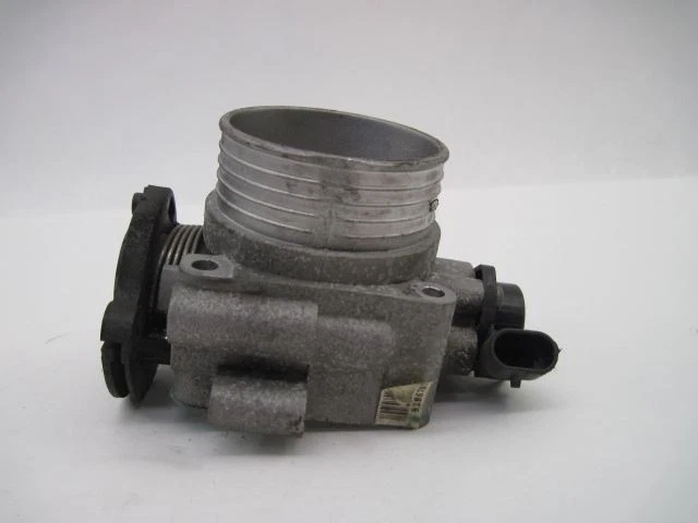 THROTTLE BODY Volvo S40 V40 2000 00 2001 01 02 03 04 AJ0010421B1 774863 - Image 3 of 4