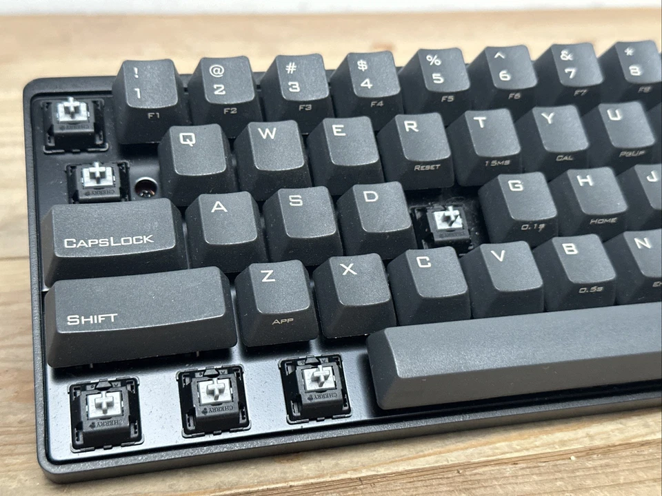 Teclado mecánico Vortex POK3R estuche negro 60 %, teclas PBT cereza *TECLAES FALTANTES* Foto 3 de 4