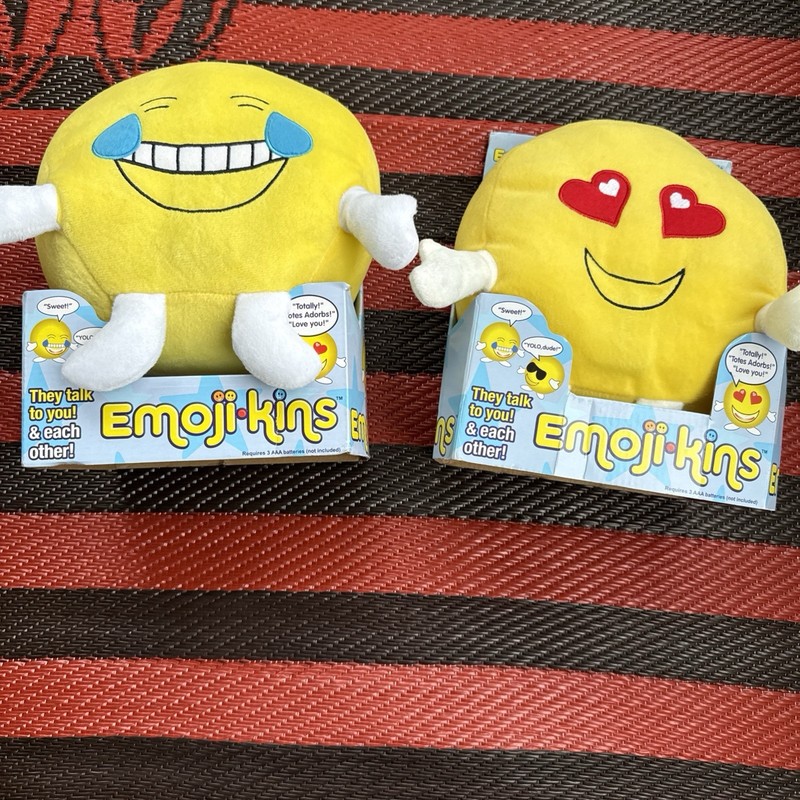 2 Emojikins Laughster and Love Ya  Pillows They Talk to You & Each Other New