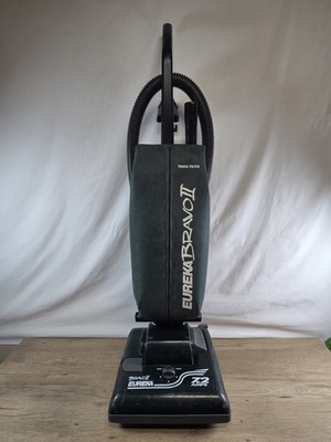 #ad Vintage Eureka Bravo 2 Upright Vacuum Cleaner Tested And Working Powerfully $90.00