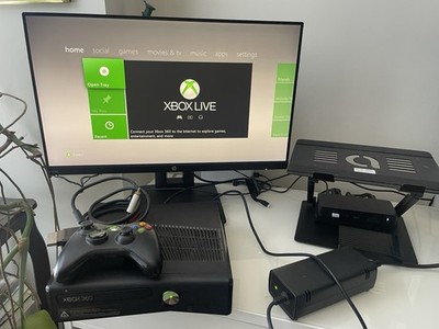 Microsoft Xbox 360 S 250GB Black Wi-Fi HDMI 1080p w/ Wireless Controller PSU