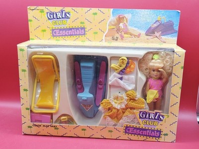 1991 Kid Kore Girl's Club Essentials Fun On the Beach Playset NRFB