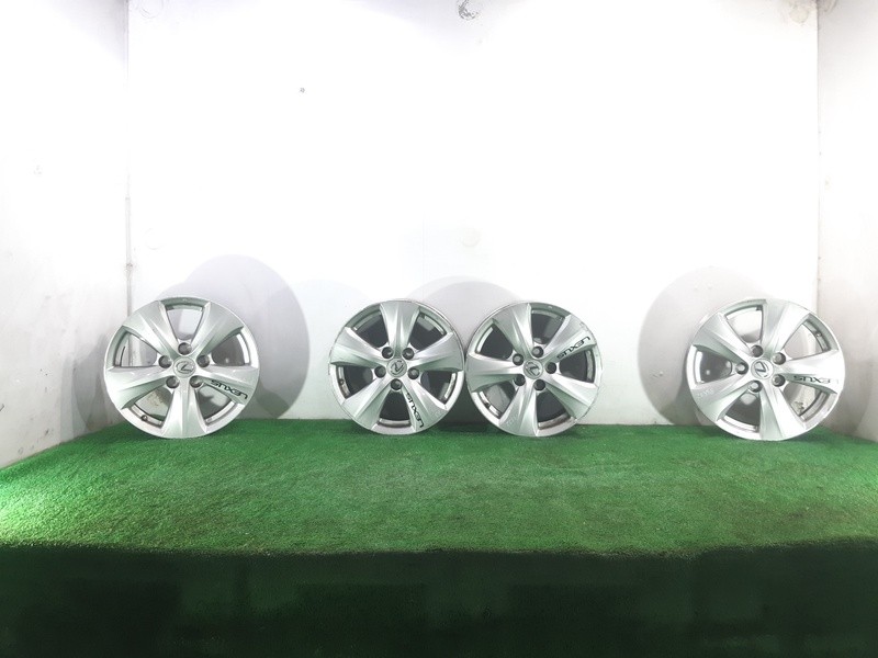 R16 cerchi LEXUS IS III 300H AVE30 demip6015372