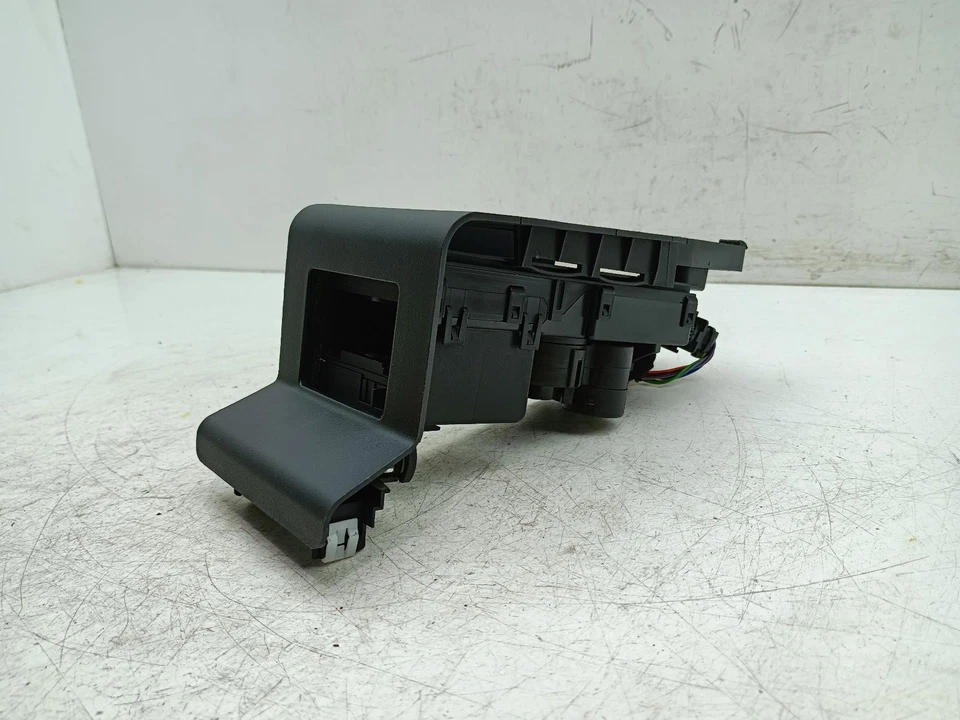 PEUGEOT 3008 FRAGNANCE DIFFUSER 9815211577 MK2 2016 - 2024 - Image 2 of 4