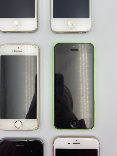 Apple iPhone Smart Mobile Phones Mixed Model Spares Repairs Job Lot Bundle 1.1kg - Photo 12 sur 14