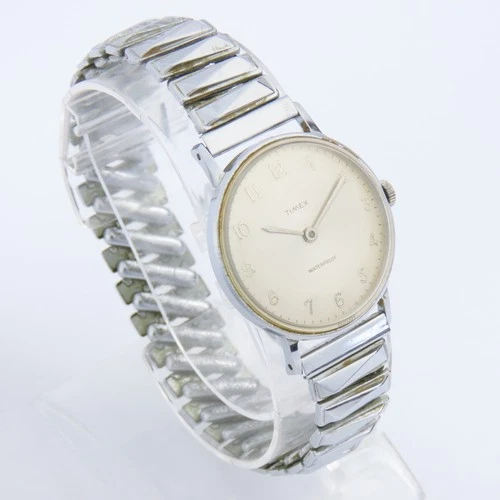 Vintage TIMEX Wristwatch | 33MM | Runs