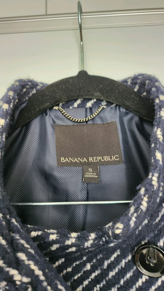 Banana Republic Women's Small Navy Blue Cape Jacket Wood & Alpaca Good Condition - Image 3 of 4