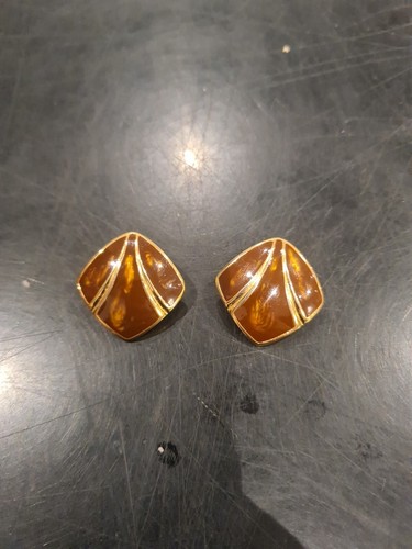 Ancienne paire de boucles d'oreilles clips, Il était une fois, vintage