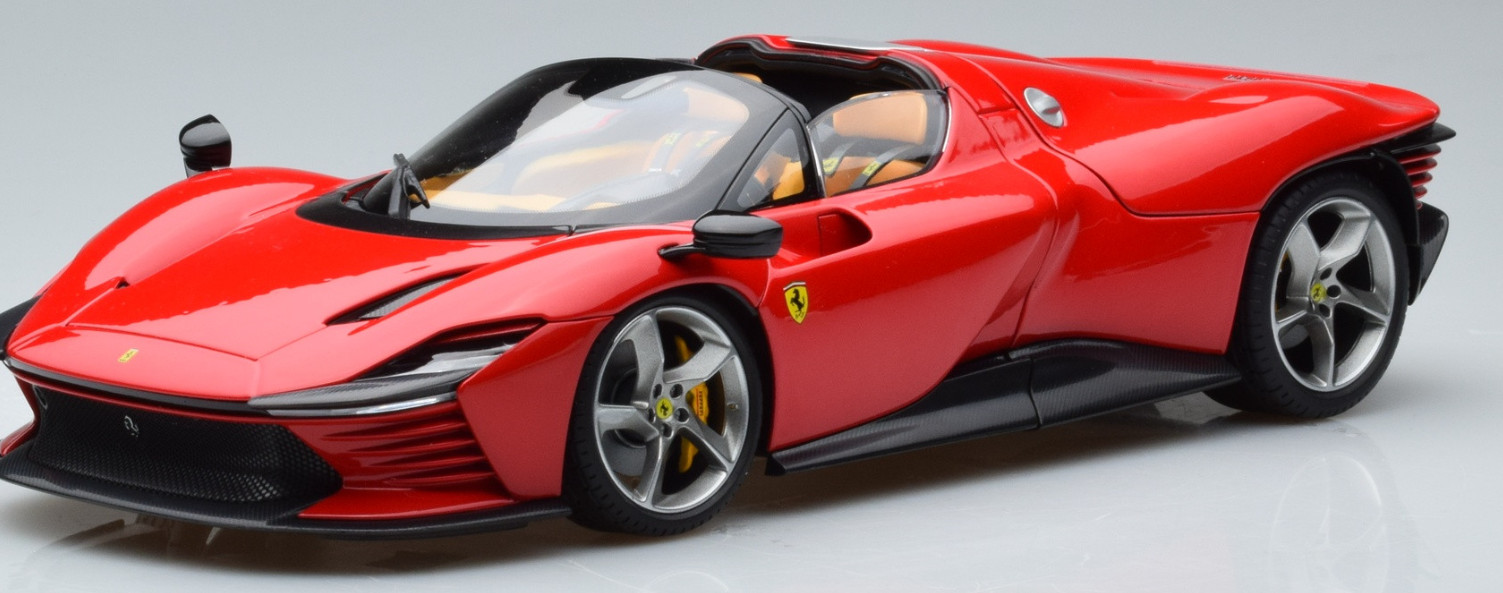 Ferrari w/ V12 Engine in Le Mans Race Car Custom Built Metal Body1:18SCALE MODEL