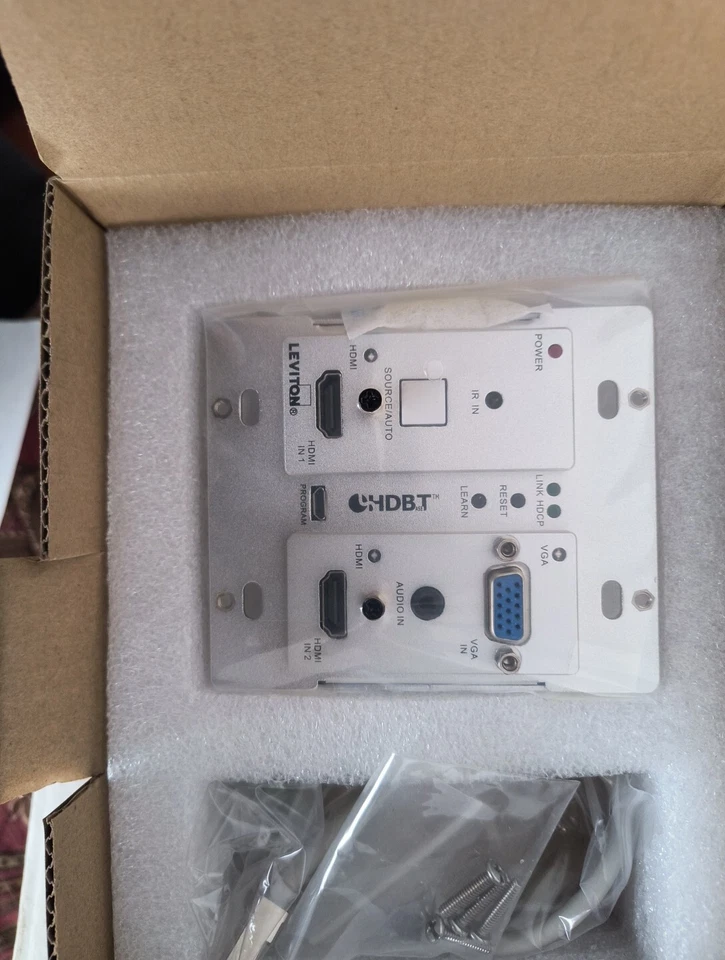 NUEVO **GENUINO** LEVITON® 41920-HRC HDMI VGA conmutación automática HDBaseT placa de pared Foto 2 de 3