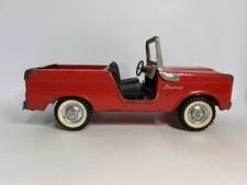 Vintage NYLINT Toys Ford Bronco 1960s N8200  Red Vacationer