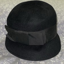 Vintage 1960  s Henry Pollak 100 Wool Black Felt Union Women  s Cloche Hat Small