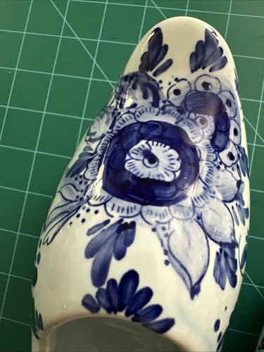 Set Of 2 Hand Painted Shoe Planters - Picture 11 of 13