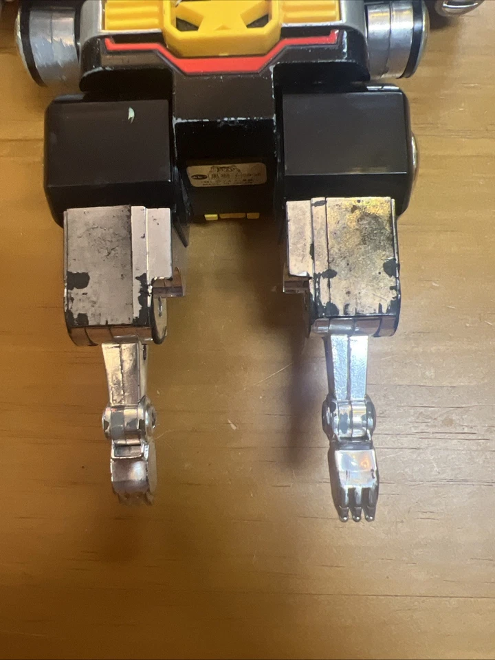 Vintage Voltron 1981 Matchbox GB-36 Y&K Lion Bot Go Lion Black Only PARTS ONLY - Image 3 of 4