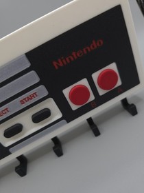 Retro NES Controller Key Rack &ndash; Nintendo Inspired Geek Gear