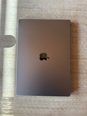 MacBook Pro M1 - 16'' - 2021 - 16GB - M1 Pro - 2TB - space grey
