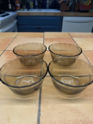 Vintage Pyrex Dessert Glass Bowl set of 4