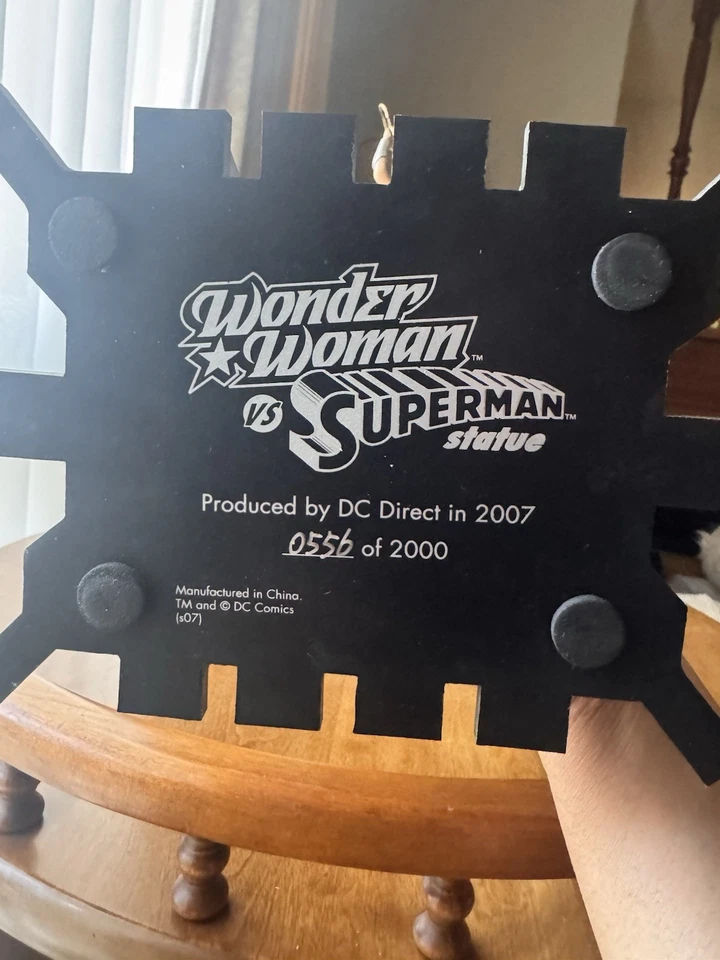 2007 DC Direct WONDER WOMAN VS SUPERMAN Statue #556/2000 - Image 4 of 4