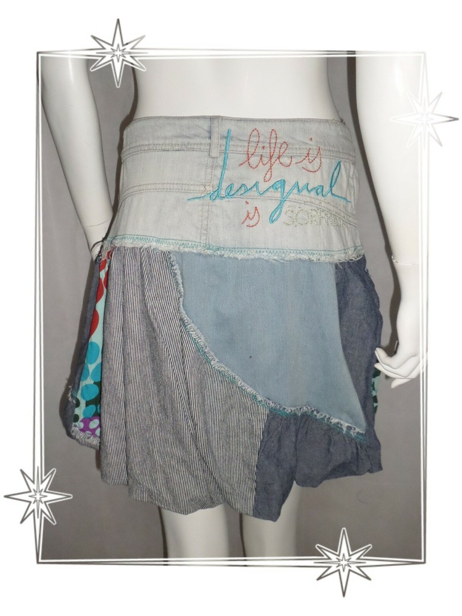 Jupe Courte Boule Desigual En Jean Patchwork – Taille 34, Ton Bleu, Occasion Très Bon état