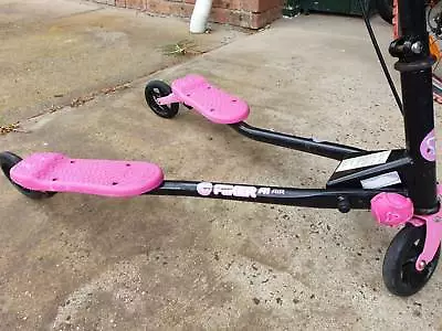 A1 Y Pink Flicker Scooter Toys Outdoor Gumtree Australia Brimbank A1 Y Pink Flicker Scooter