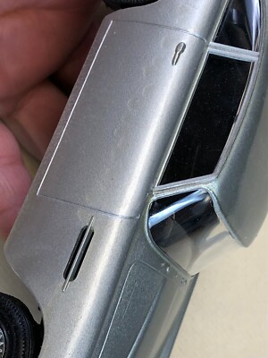 Maquette Doyusha 1/24 Aston Martin DB5 De 1964 - Neuve Dans Sa Boîte