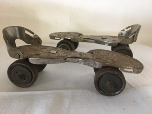 Patin a roulette 4 roues garcon Patin a roulette 4 roues garcon