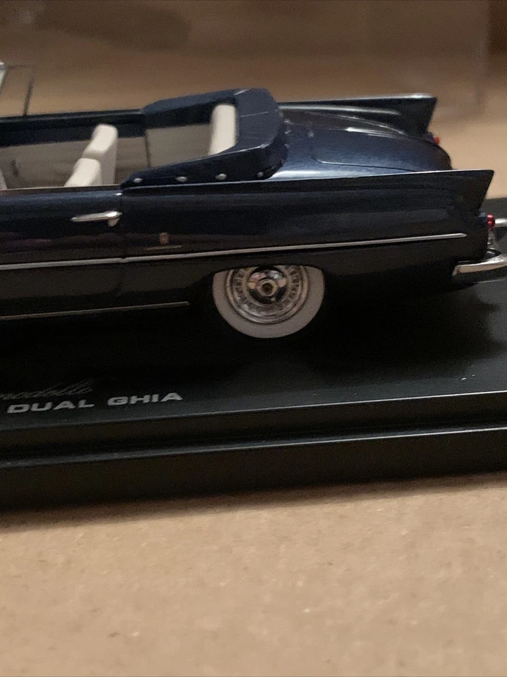 VERY RARE AUTOMODELLO CAR MODEL OF 1956-1958 DUAL GHIA - LIMITED EDITION OF 499 - Image 4 of 4