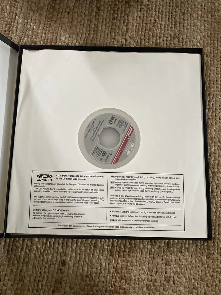 MOZART - Die Zauberflotr / Sawallisch (2 Laser Disc) - Image 3 of 3