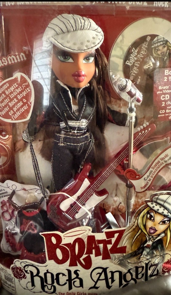 bratz-rock-angelz-yasmin-2005-vintage-w-cd-clothes-poster-accessories