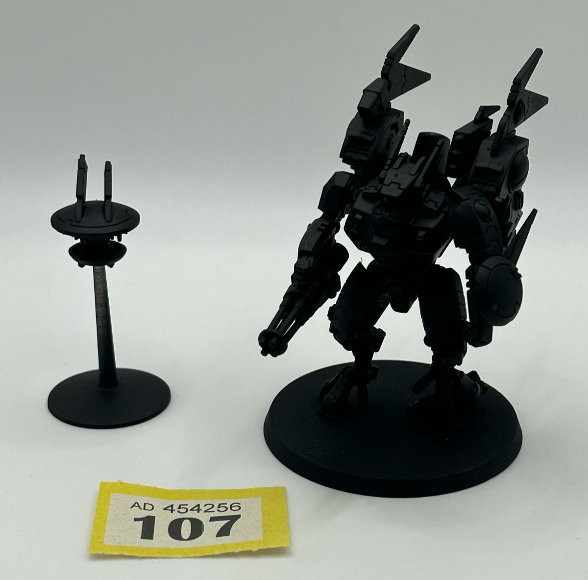 Warhammer 40k Tau Empire Coldstar Commander Battlesuit