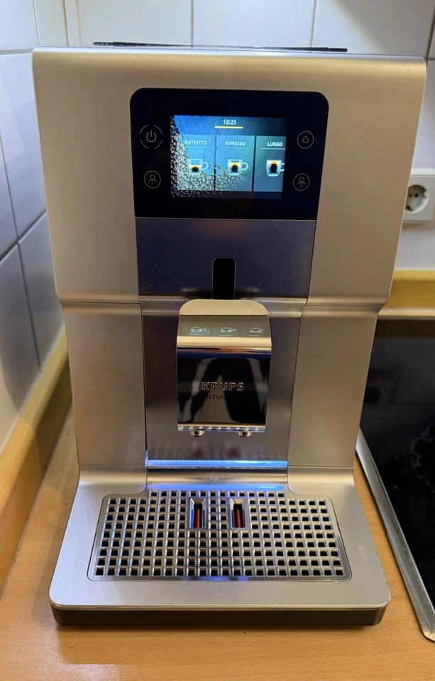 Krups Kaffeevollautomat EA 875 E Schwarz/ Silber Kaffeemaschine