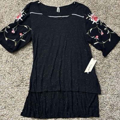 Buckle Women's Tunic Top BKE Boutique Size S NWT Boho Embroidered