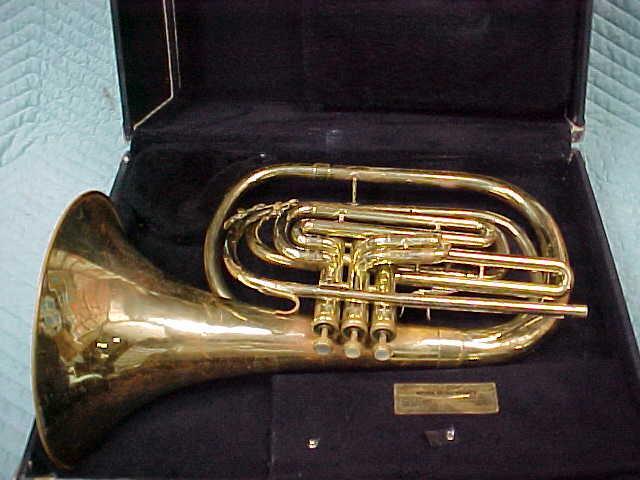 Vintage King 1122 Marching French Horn with Case | eBay
