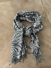 Pashmina Scarf Shawl Fringed Edges 74 X 27 Gray/Black Animal Print Silver Glitz