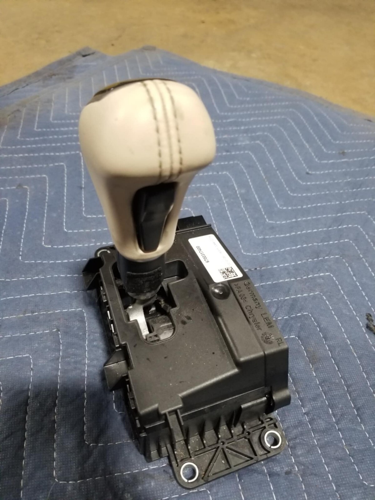 14-17 Maserati Ghibli Automatic Floor Shifter W/Knob 6700317400 #84