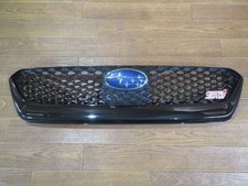 Subaru WRX STI VAB frühes Modell Kühlergrill mit STI Emblem 91121-VA000 OEM JDM
