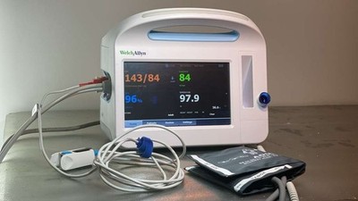 Welch Allyn Vital Signs Monitor 6000 series with accessories &new battery