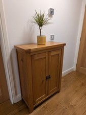 Solid Oak Furniture for Storage with Doors and Shelves Cupboard