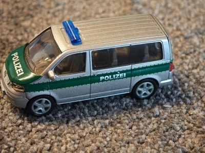 Siku VW T5 Polizei grün flaches Blaulicht - selten - Bild 1 von 4
