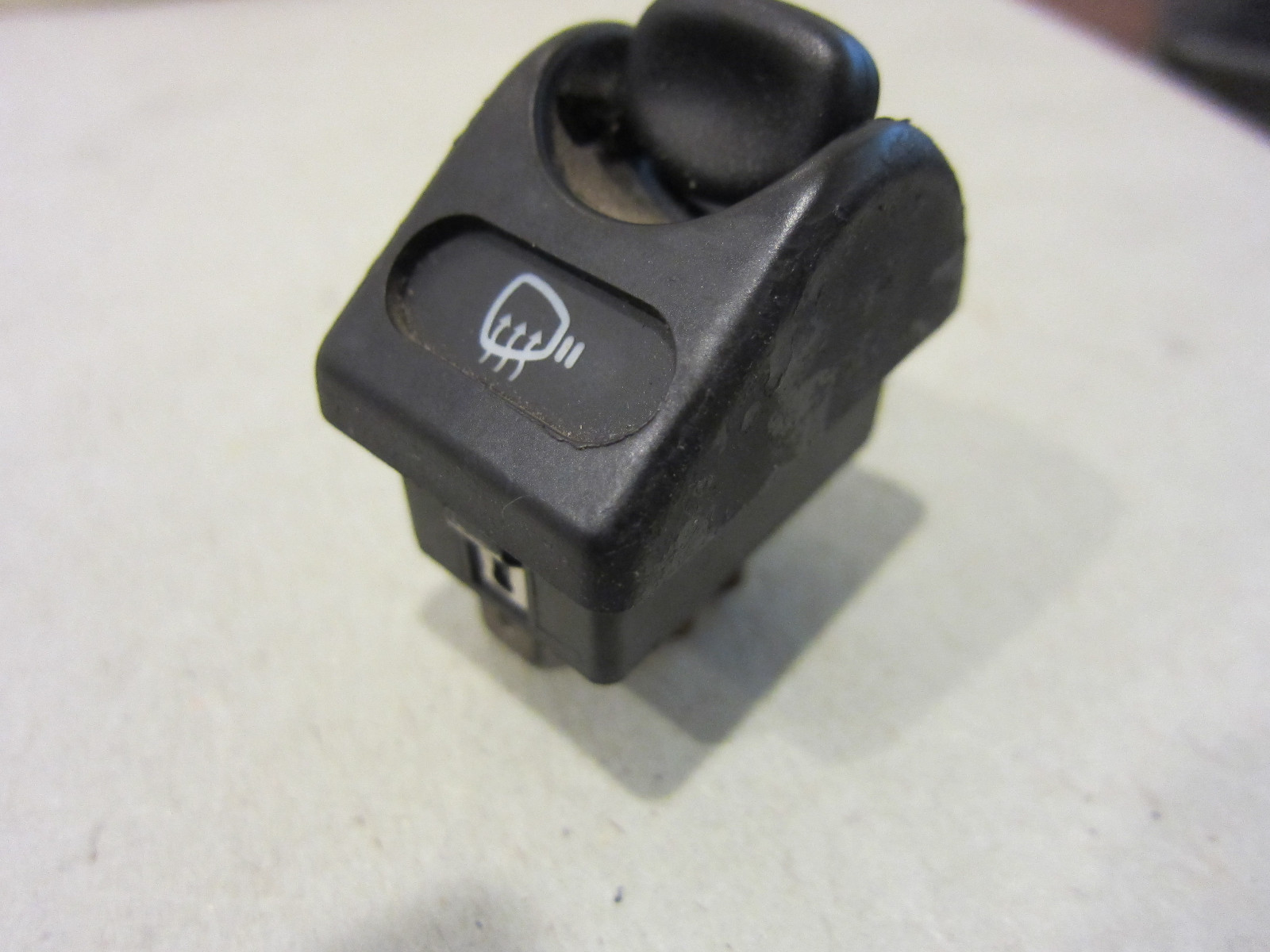 Ferrari 355. Mirror defrost switch. Part# 165261