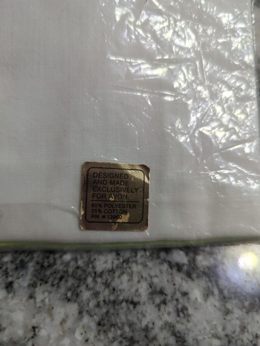 Vintage Avon Floral Accents Field Of Flowers Handkerchief Only Sealed In Package - Picture 3 of 3