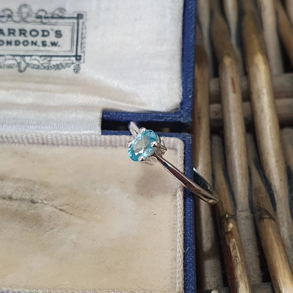 Anillo de plata de ley 925, anillo de circón azul tanzano, tamaño R.5 EE. UU. 8.75, solitario Foto 4 de 4