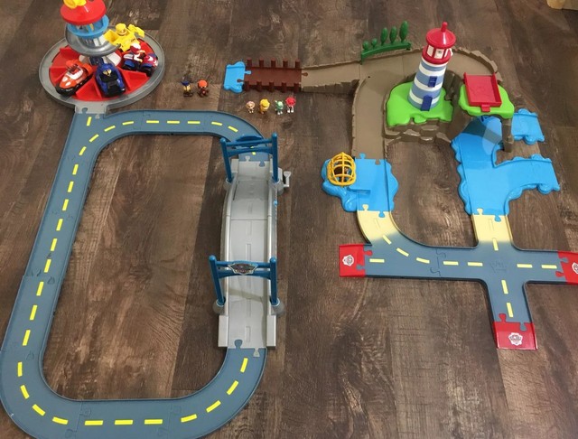 Paw Patrol - Zuma's Lighthouse Rescue & Launch N Roll Lookout Tower & Racers Lot | eBay