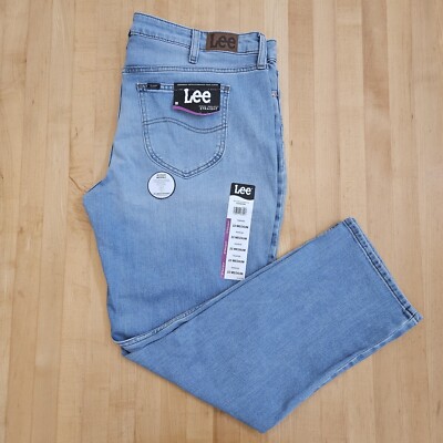 Lee Women's 22M Midrise Straight Leg Jeans Light Wash Blue