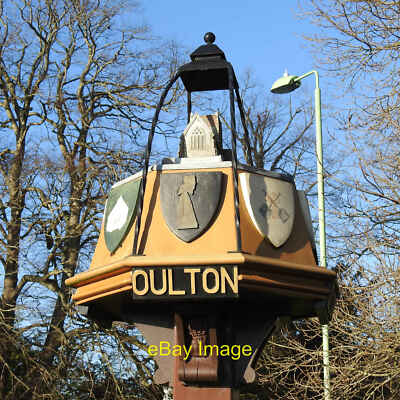 Foto 12x8 Oulton Dorfschild Lowestoft Im Obergeschoss ist ein Modell von c2020