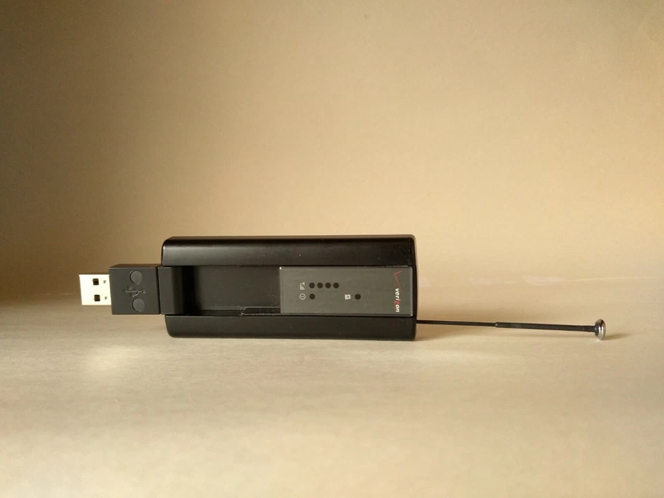 PANTECH Qualcomm Verizon USB Broadband Modem - Wireless WiFi AirCard - UM150VW - Image 3 of 4