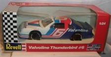 REVELL NASCAR 6 MARK MARTIN VALVOLINE FORD THUNDERBIRD RACE CAR - 1/24 SCALE -