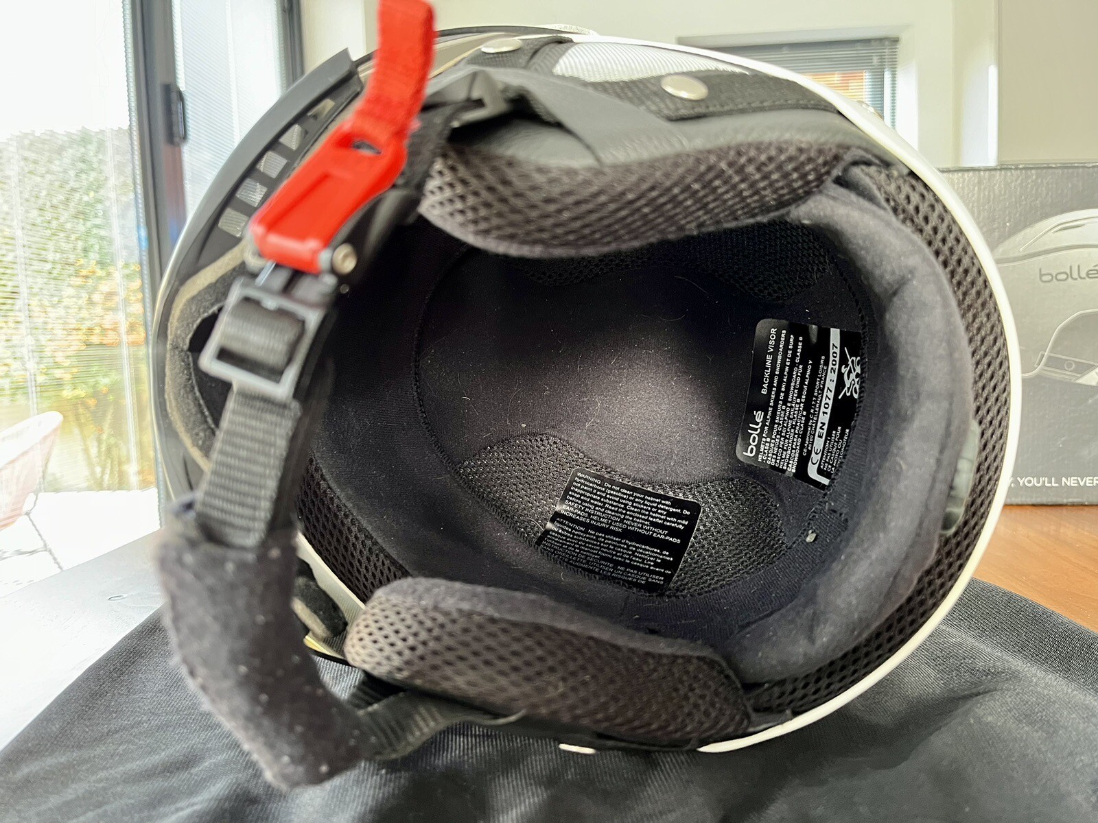 Bolle Backline Visor Two Lens Ski Helmet, White, 5961 cm, LXL,Boxed