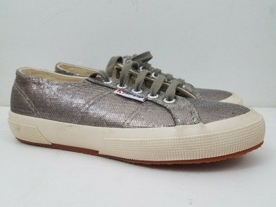 taupe superga
